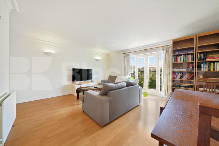 Boasting size, quality & location Bentham House.Falmouth Road, Borough/London Bridge